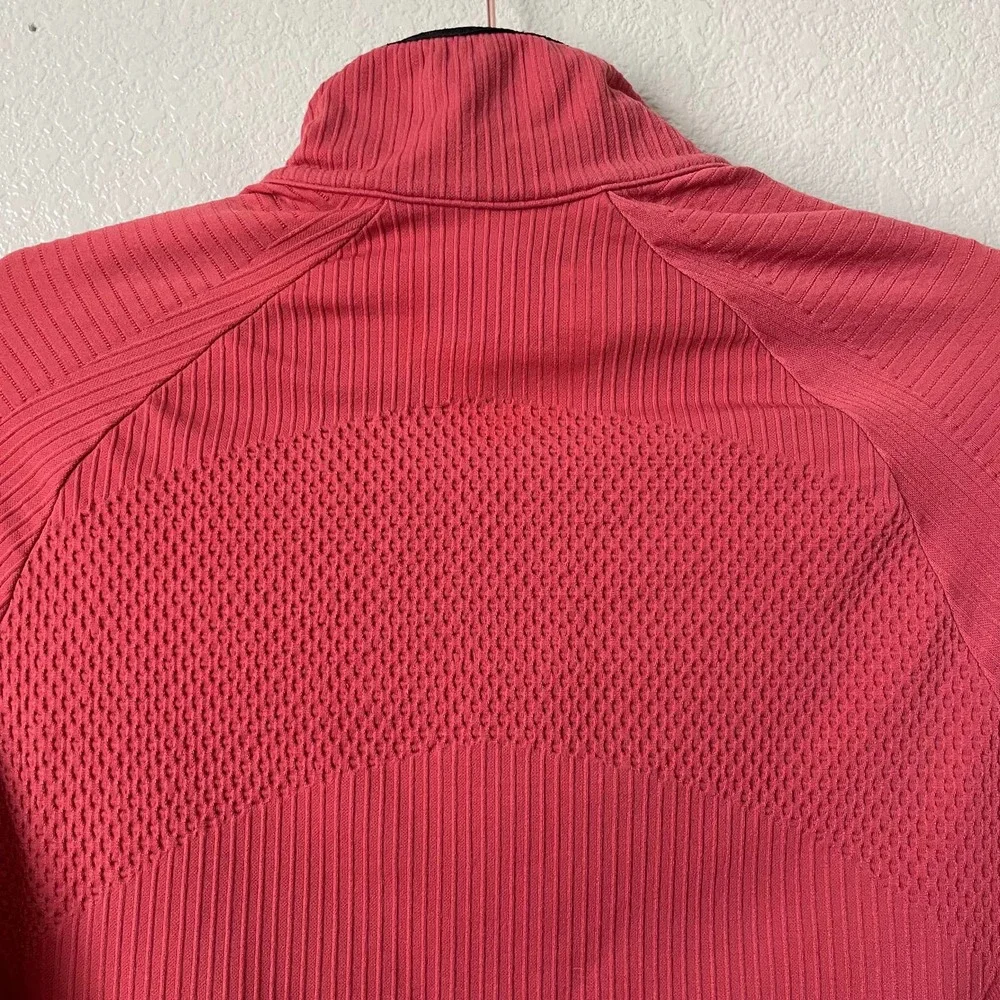 Athleta Jacket Womens Medium Red Flurry Force Puffer Quilted Primasoft Stretchy - Picture 9 of 12